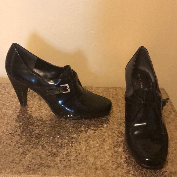 SOLD* Classy Black Heels - Picture 5 of 5